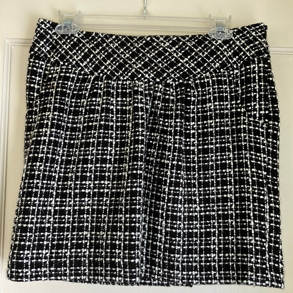 Above the knee skirt by One A
